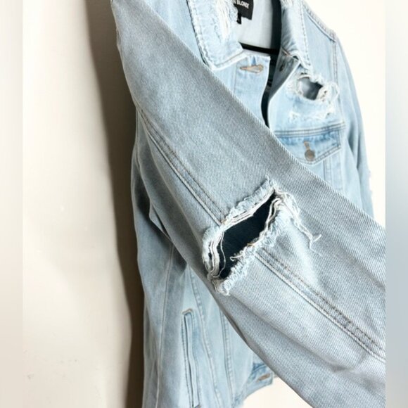 Women’s Denim Jean Jacket Distressed Light blue wash Oversized Size Small NWT - Picture 9 of 15